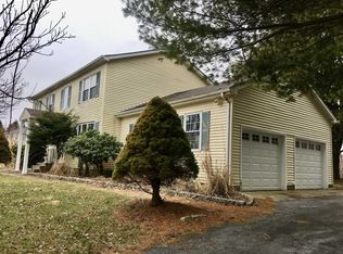 84 Stowe Dr, Poughquag, NY 12570