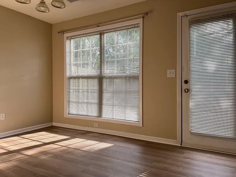 3885 Winthrop Dr — Photo 19
