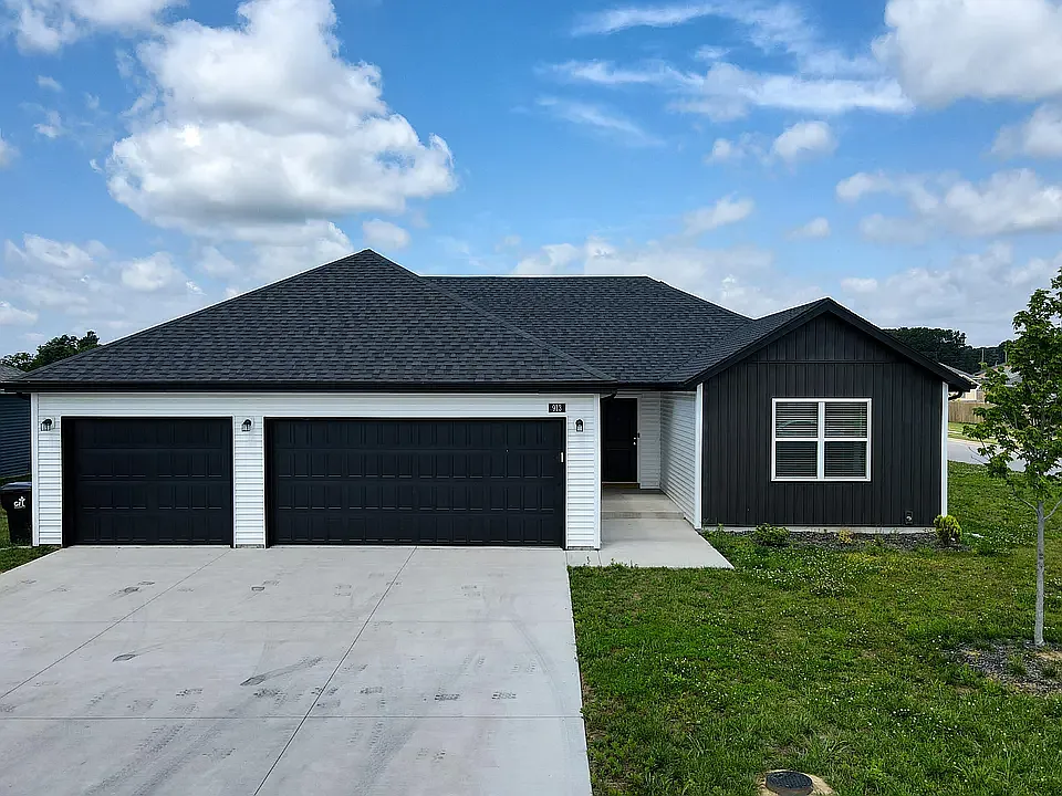 913 Pebble Beach Ct