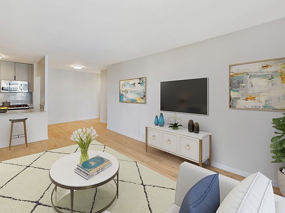 3rd image of 401 E 80th St APT 17C