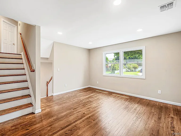 610 Americus Ave — Photo 8
