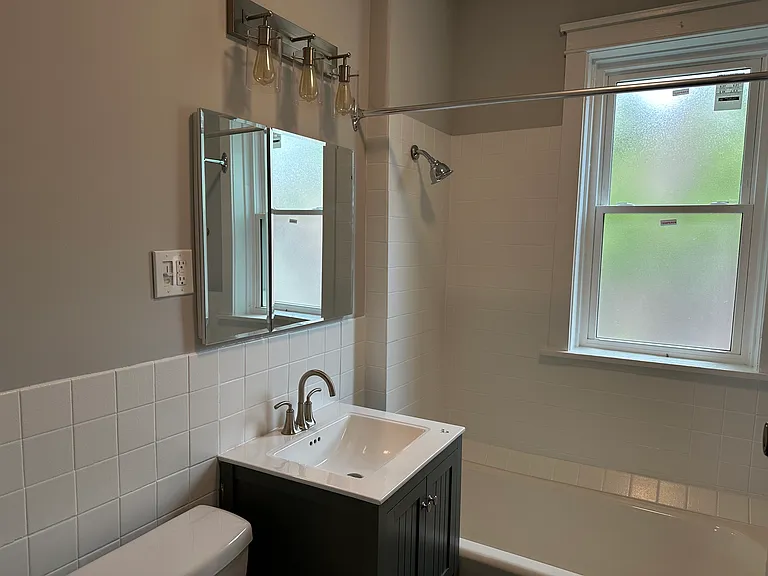6115 N Hermitage Ave #1 — Photo 8