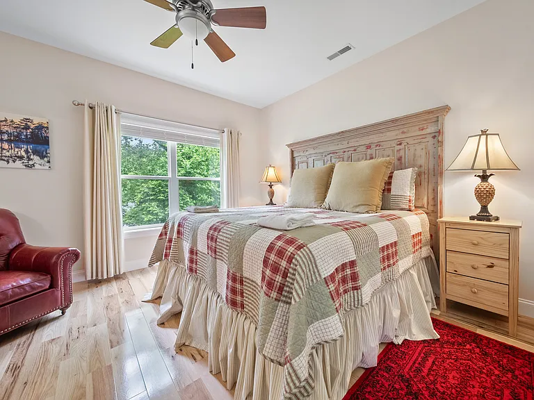 327 E Holly Ridge Rd — Photo 5