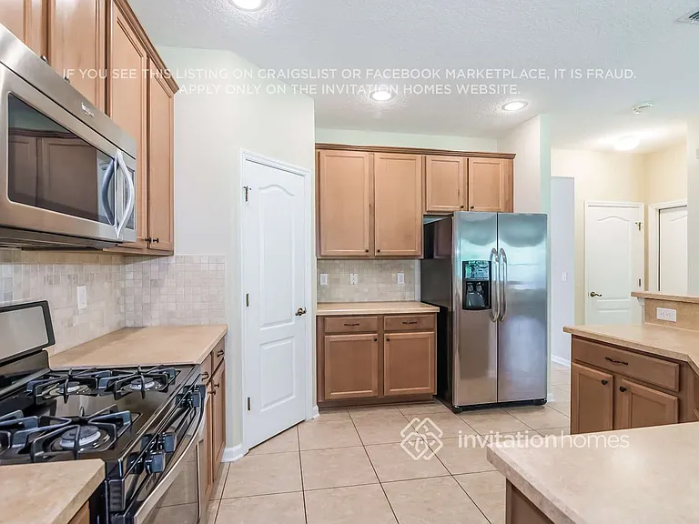 5698 Alamosa Cir — Photo 8
