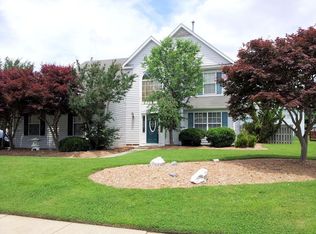 1 E Dressage Ct, Hampton, VA 23666