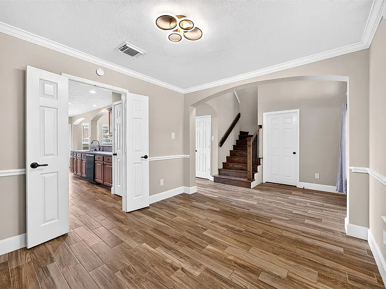 7603 Kenmark Ct — Photo 10