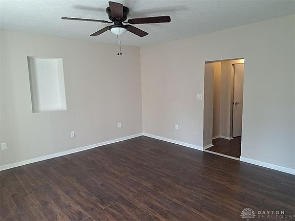 2nd image of 37 W Dayton St
