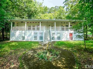 101 Eastwood Lake Rd #A, Chapel Hill, NC 27514