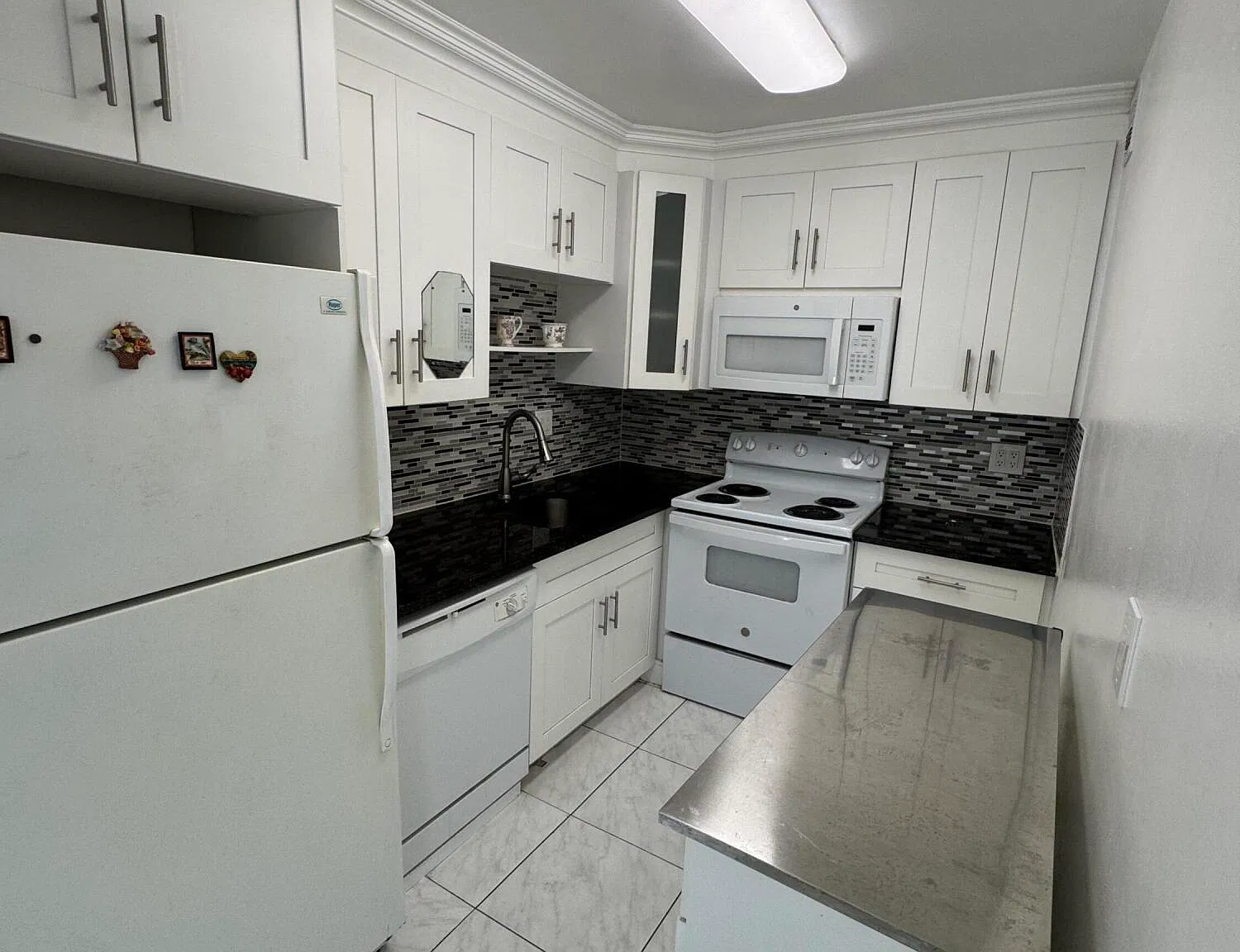 Sabal Palm Village — Photo 3