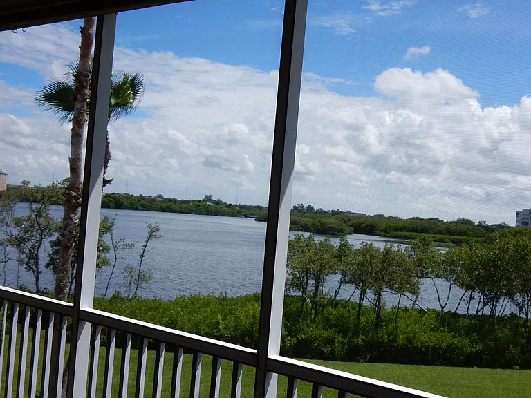 Water View NE