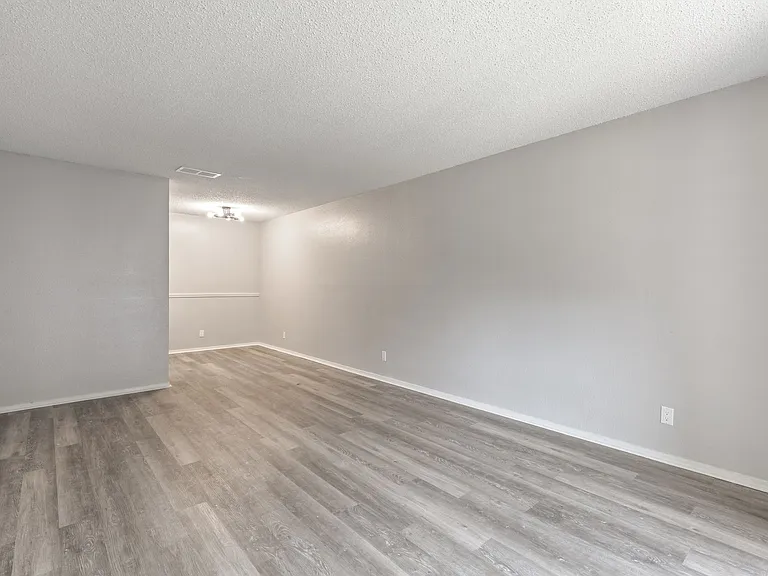 Union Point Apartments — Photo 7