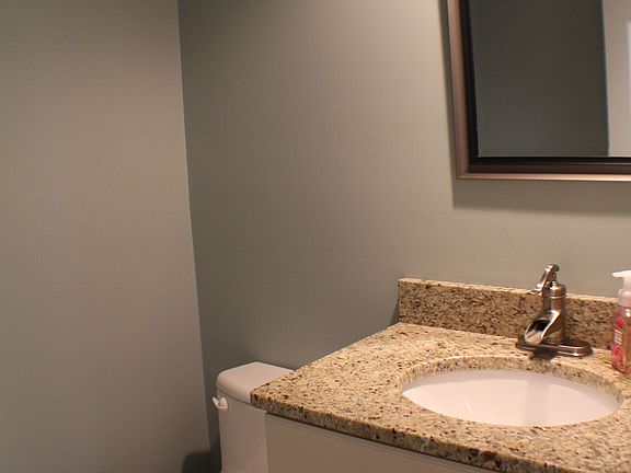 4th image of 302 Longbranch Dr