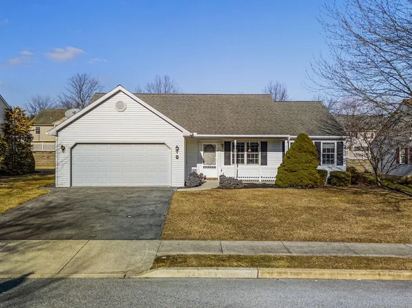 12 Springhouse Dr, Myerstown, PA 17067