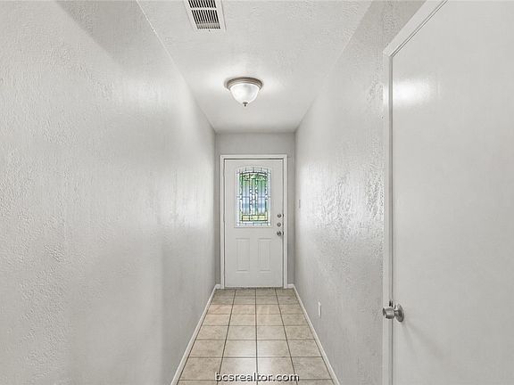 4th image of 1103 Austin Ave
