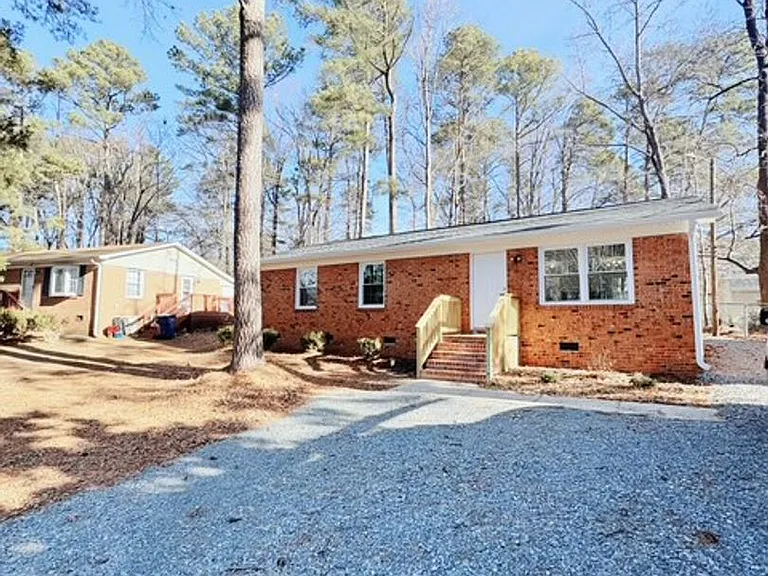 1725 Carr Creek Rd — Photo 2