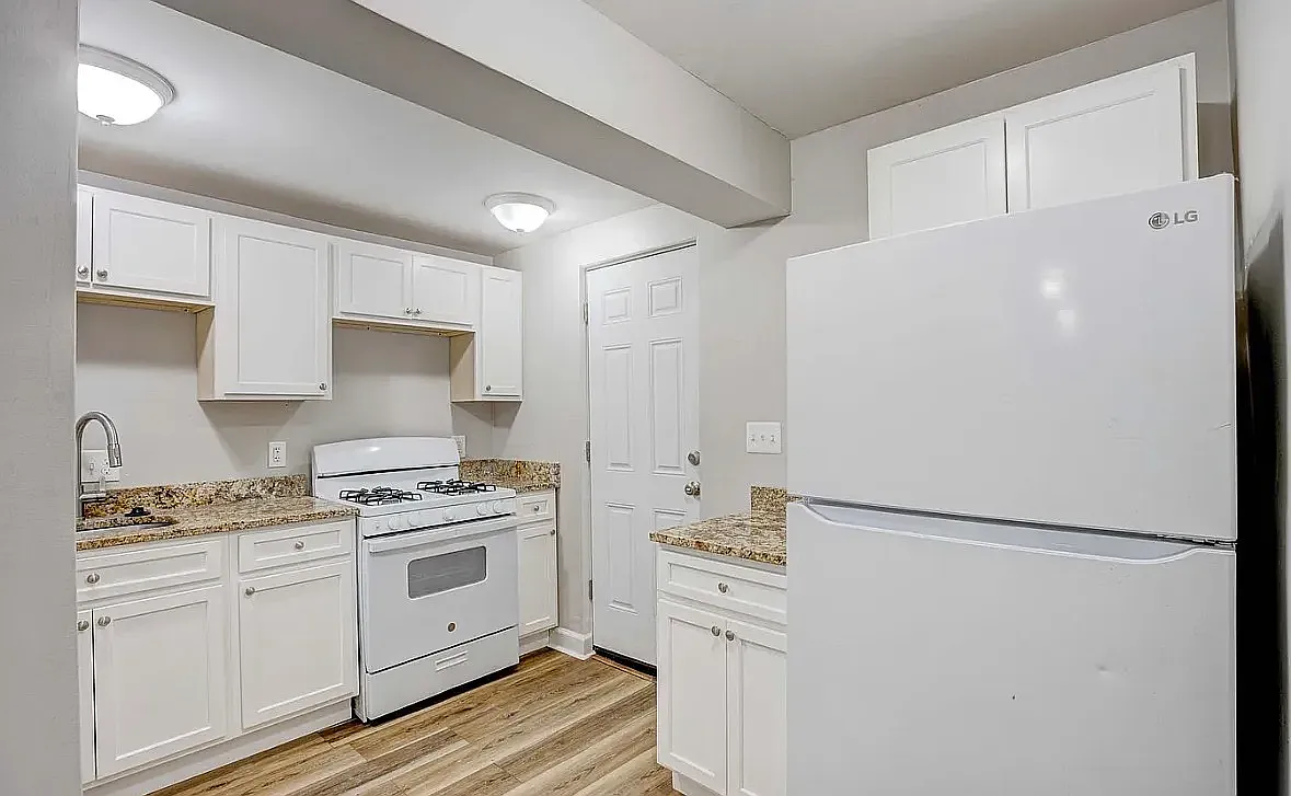 712 Winston Ave — Photo 1