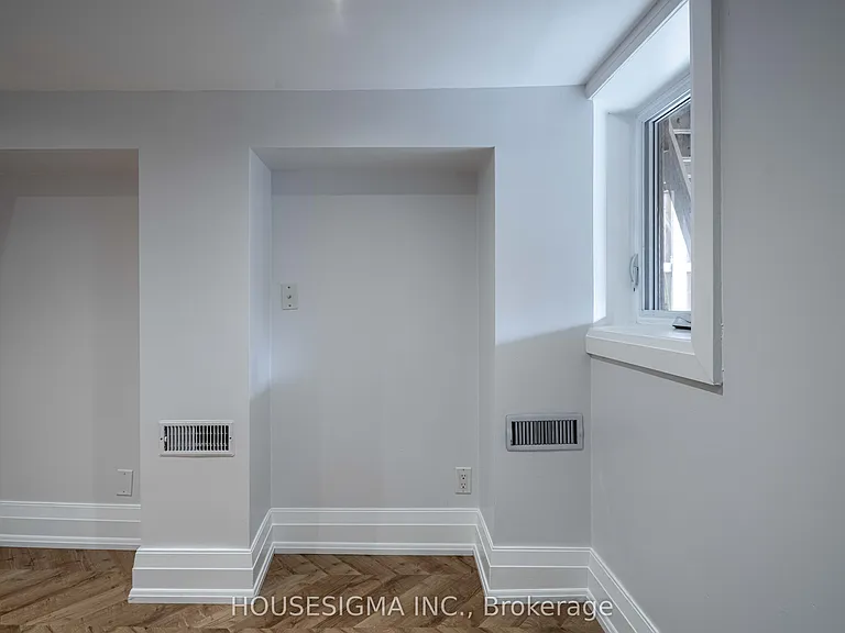 5 Ivy Ave #LOWER — Photo 10
