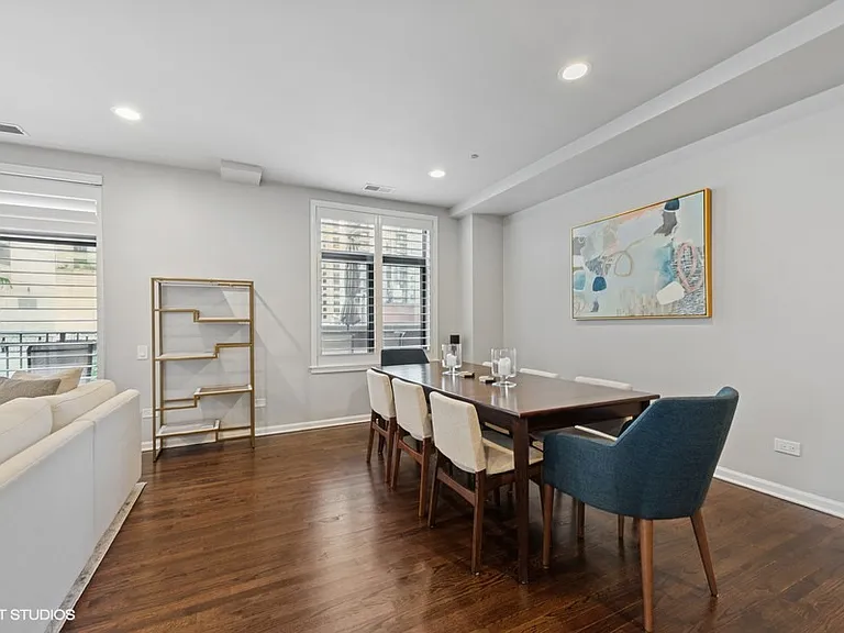 33 W Huron St #510 — Photo 12