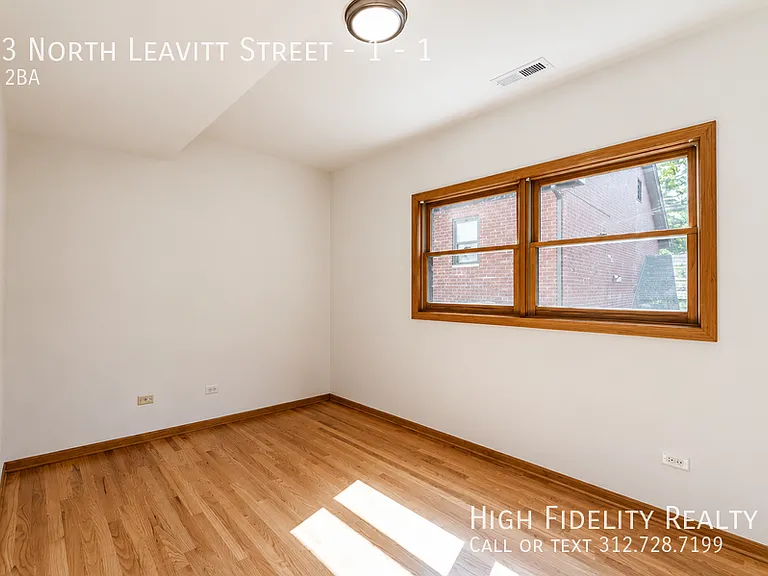 1343 N Leavitt St #1 — Photo 6