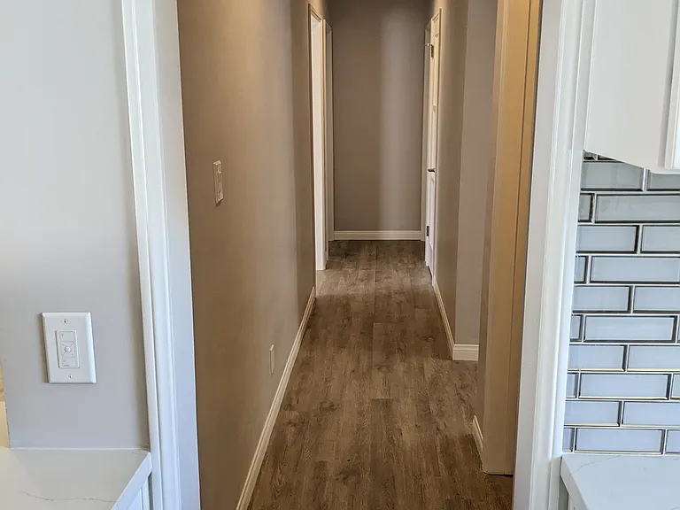 5636 Cedros Ave — Photo 11