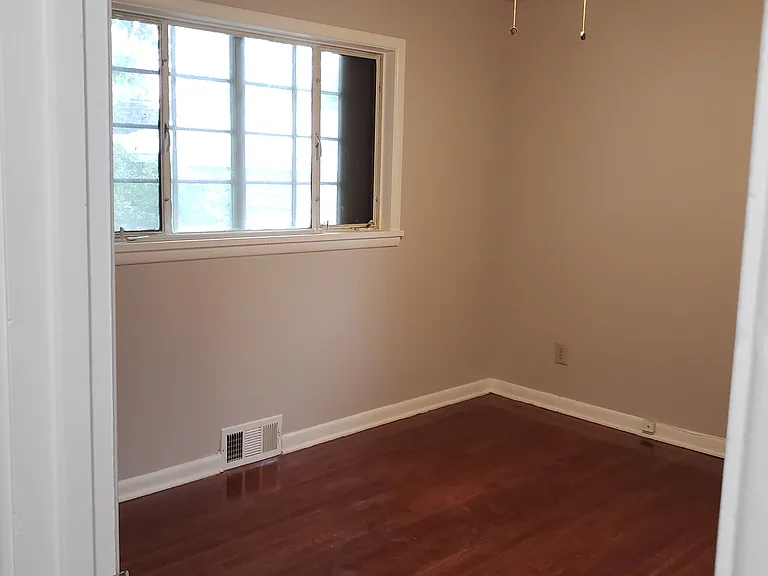 1218 E Uintah St — Photo 10