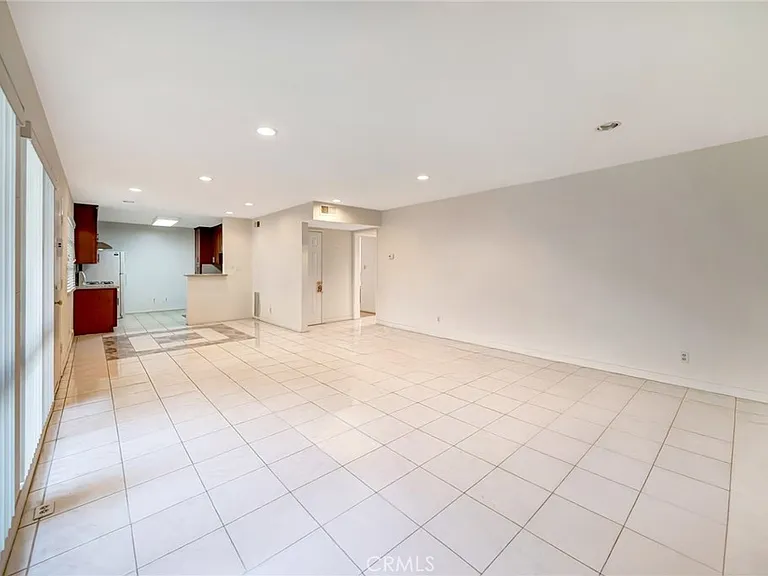 5315 Zelzah Ave #6 — Photo 5