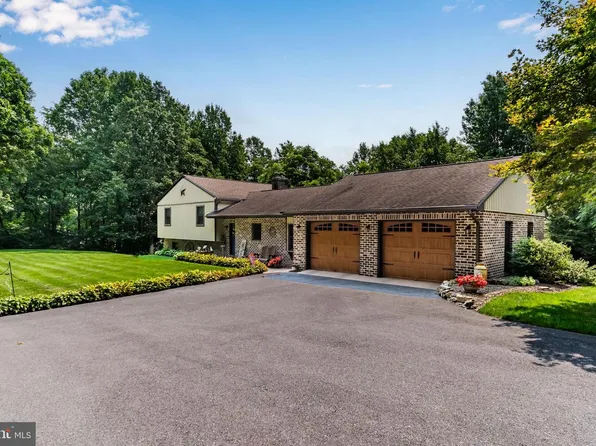 172 Tapeworm Rd, New Bloomfield, PA 17068