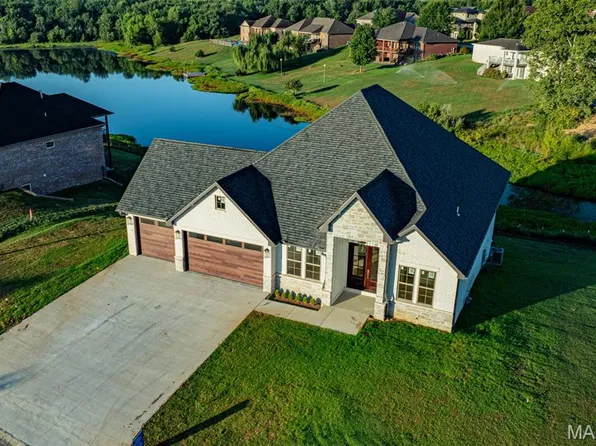 1497 Warren Lake Dr, Jackson, MO 63755