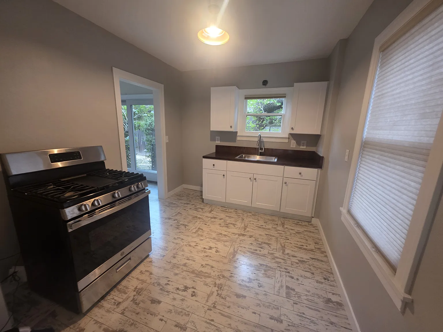 1 bed, $2,350 — Photo 2