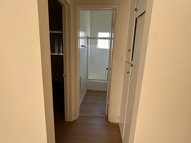 Torrance 44 — Photo 8