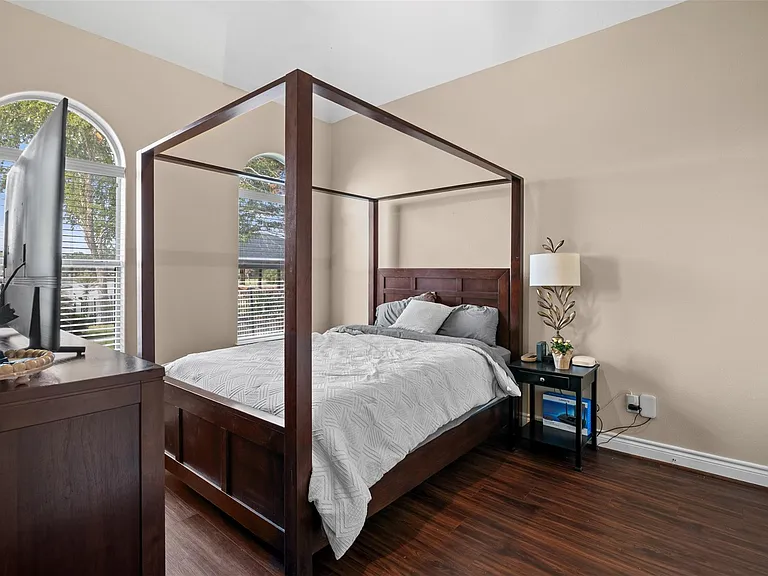 14030 Shoreline Dr — Photo 20