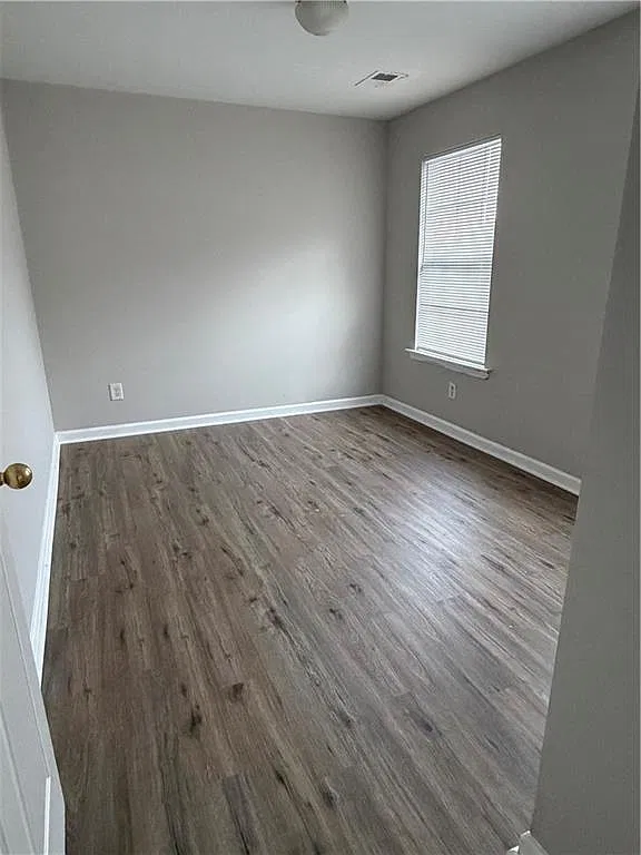 3 bed, 2.0 bath, 1250 sqft, $1,375 — Photo 3