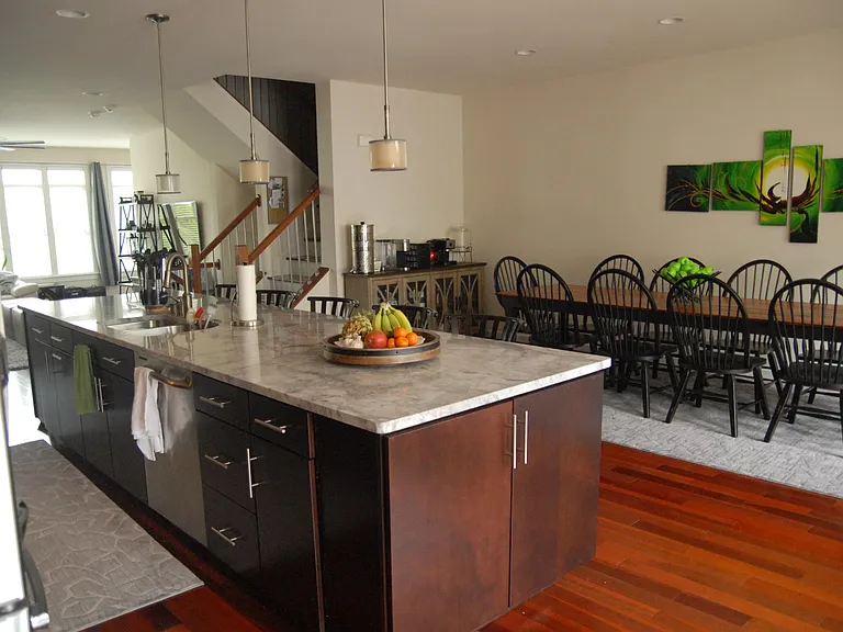 Kitchen & Dining Area