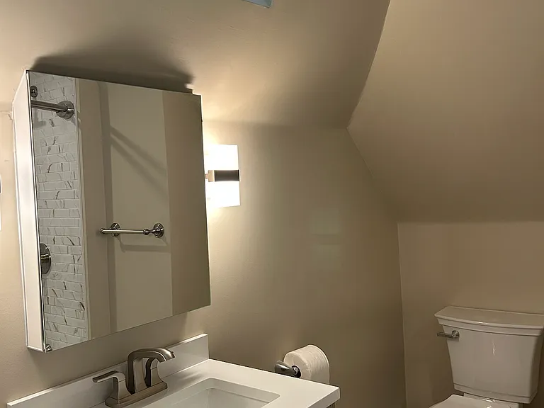 Full Bath 2