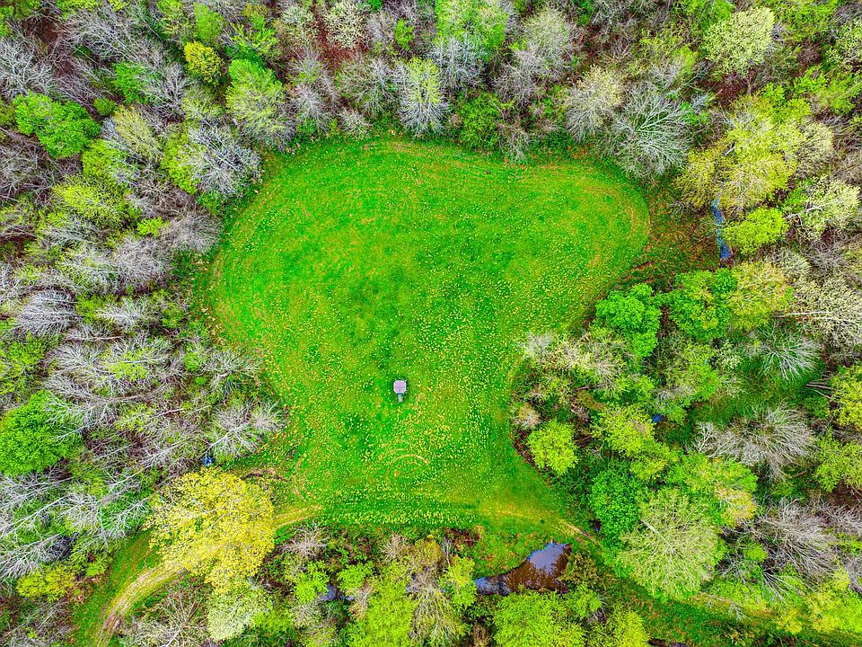 13th image of 280 Fields Rd