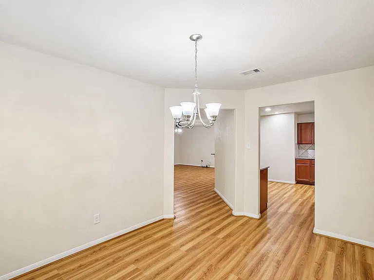 21127 Fox Orchard Ct — Photo 10