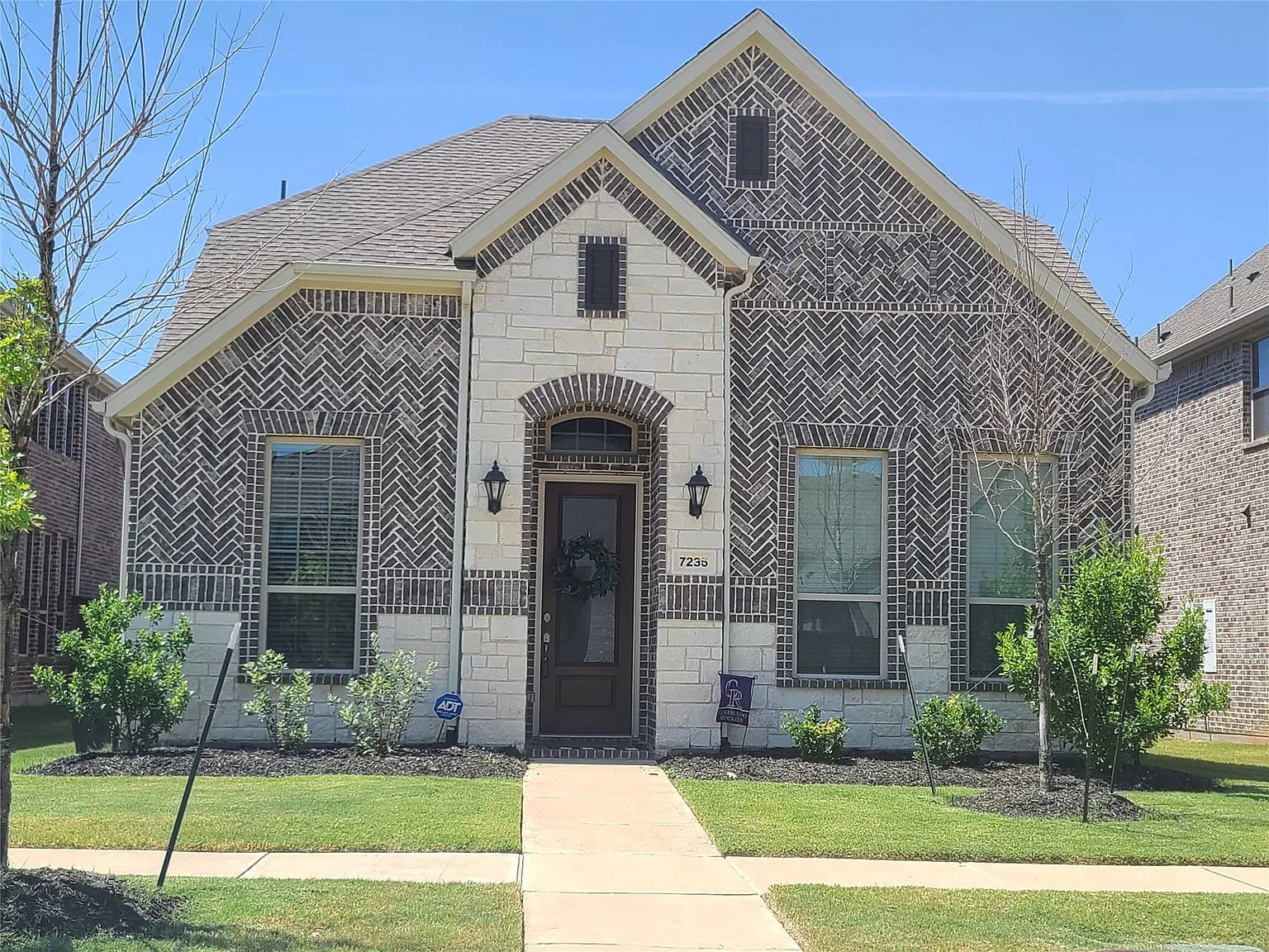 4 bed, 2629 sqft, $3,200 — Photo 1