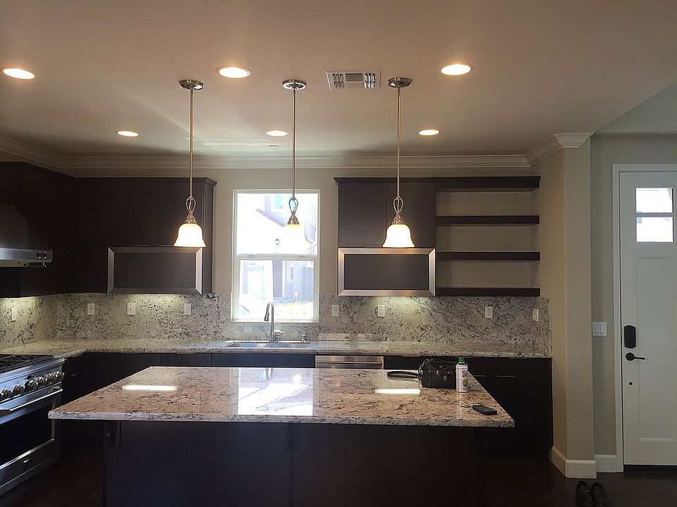 2nd image of 6078 Charlotte Dr