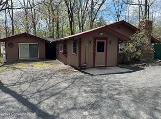 120 Marys Ln, Bartonsville, PA 18321