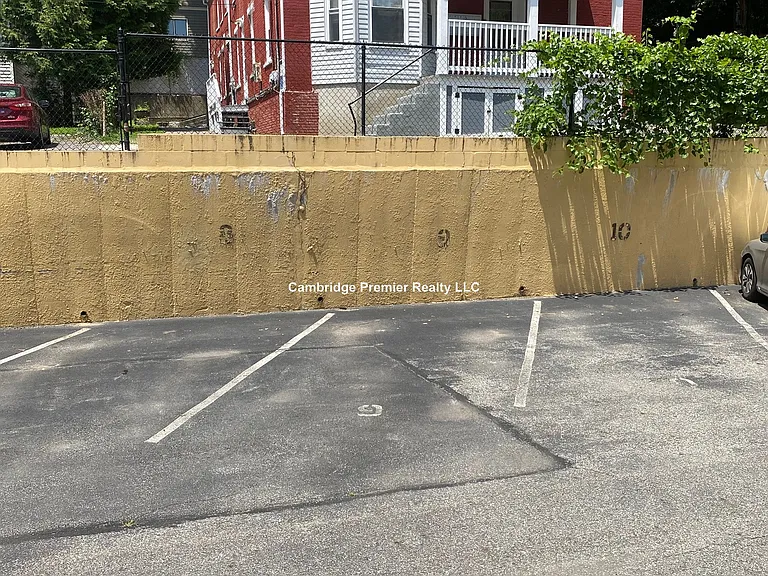 148 Sycamore St #11 — Photo 17