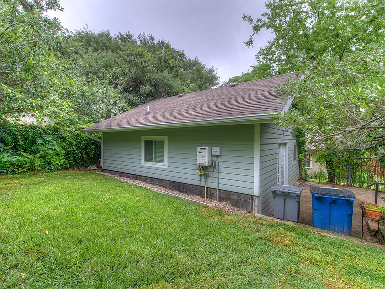 720 Sparks Ave — Photo 24