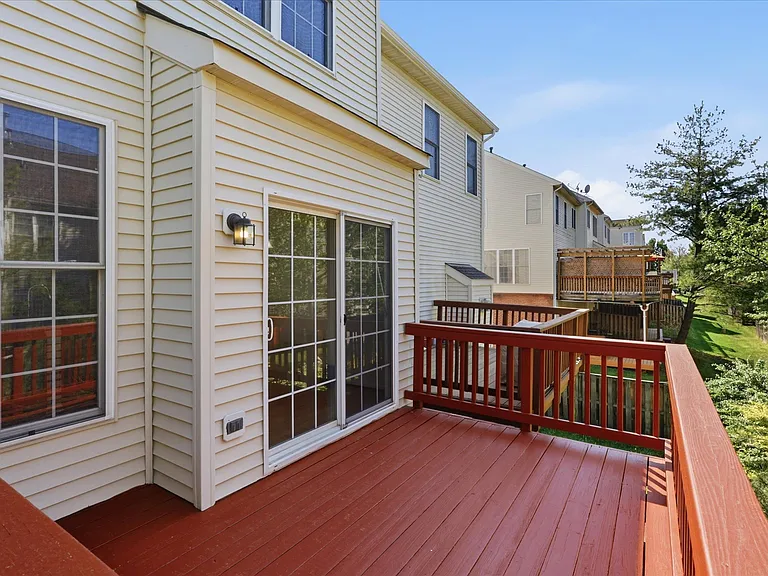 25828 Kirkwood Sq — Photo 30