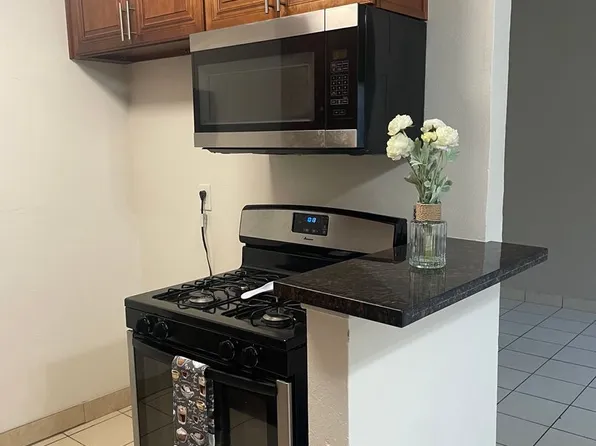 525 S East St APT 4, Anaheim, CA 92805