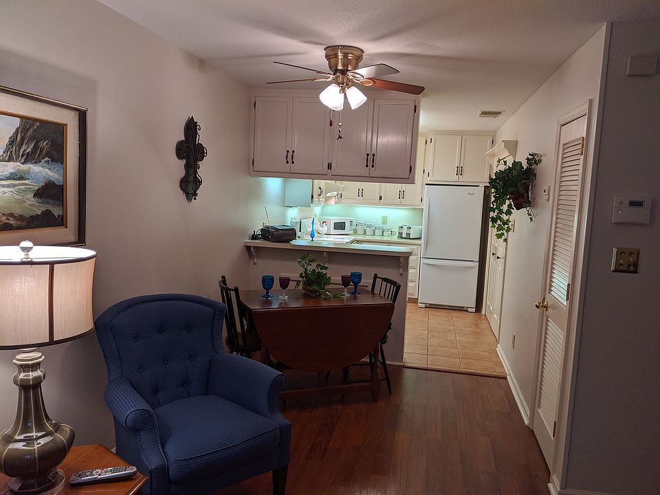 Looking into kitchen 
