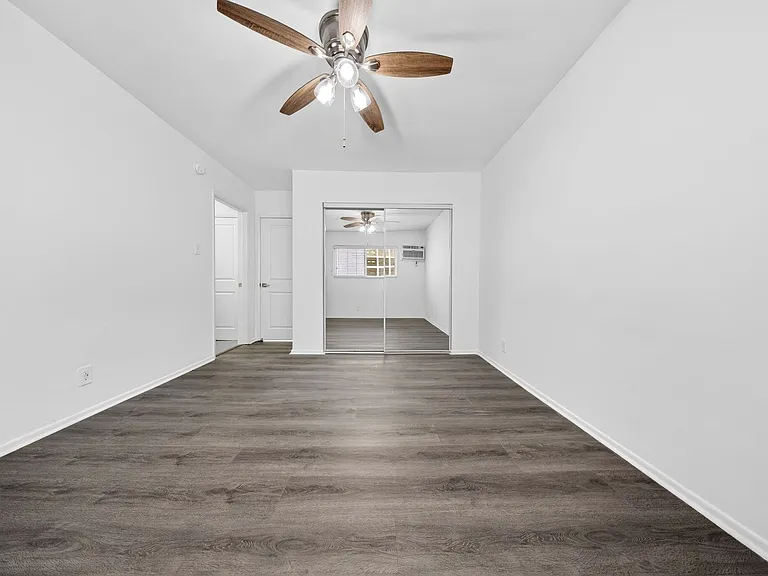 15114 Dickens St. — Photo 18