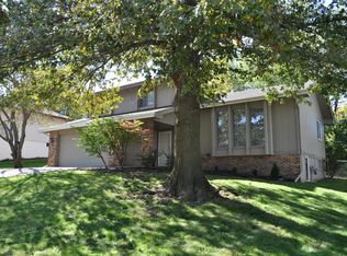 2240 N 128th Cir, Omaha, NE 68164