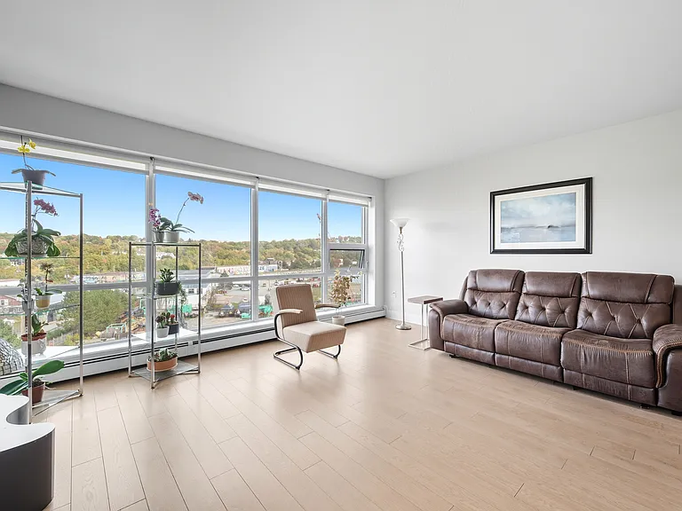 15 Kings Wharf Pl #501 — Photo 15