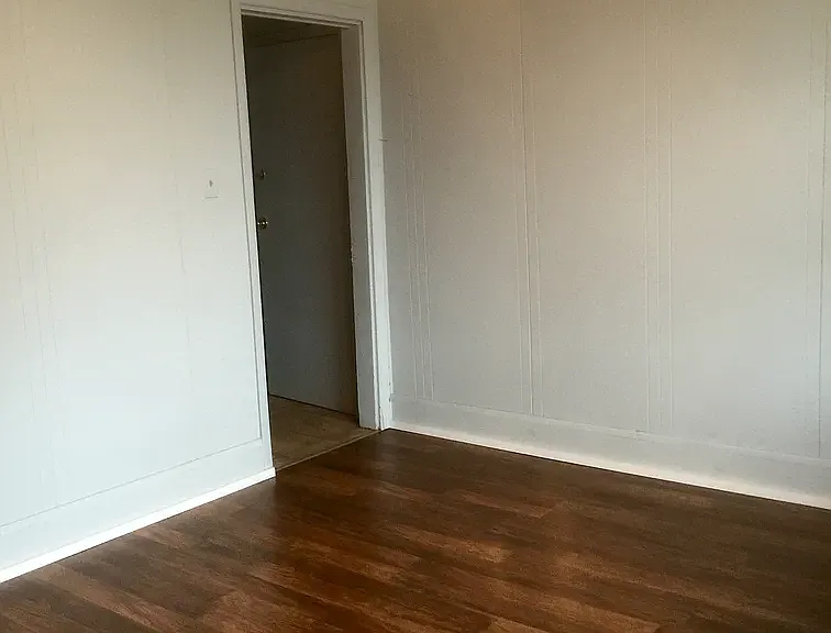54 Linden St — Photo 1