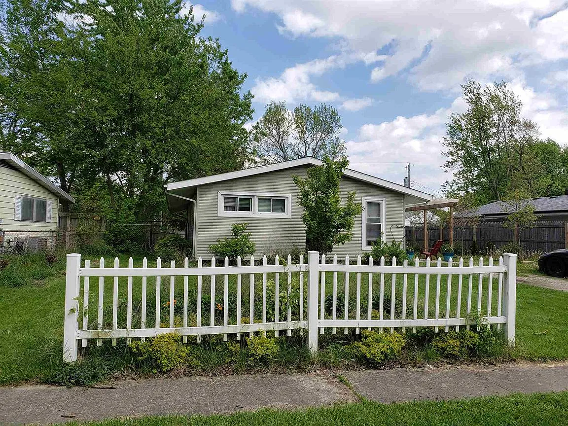 5106 Ojibway Dr photo 1