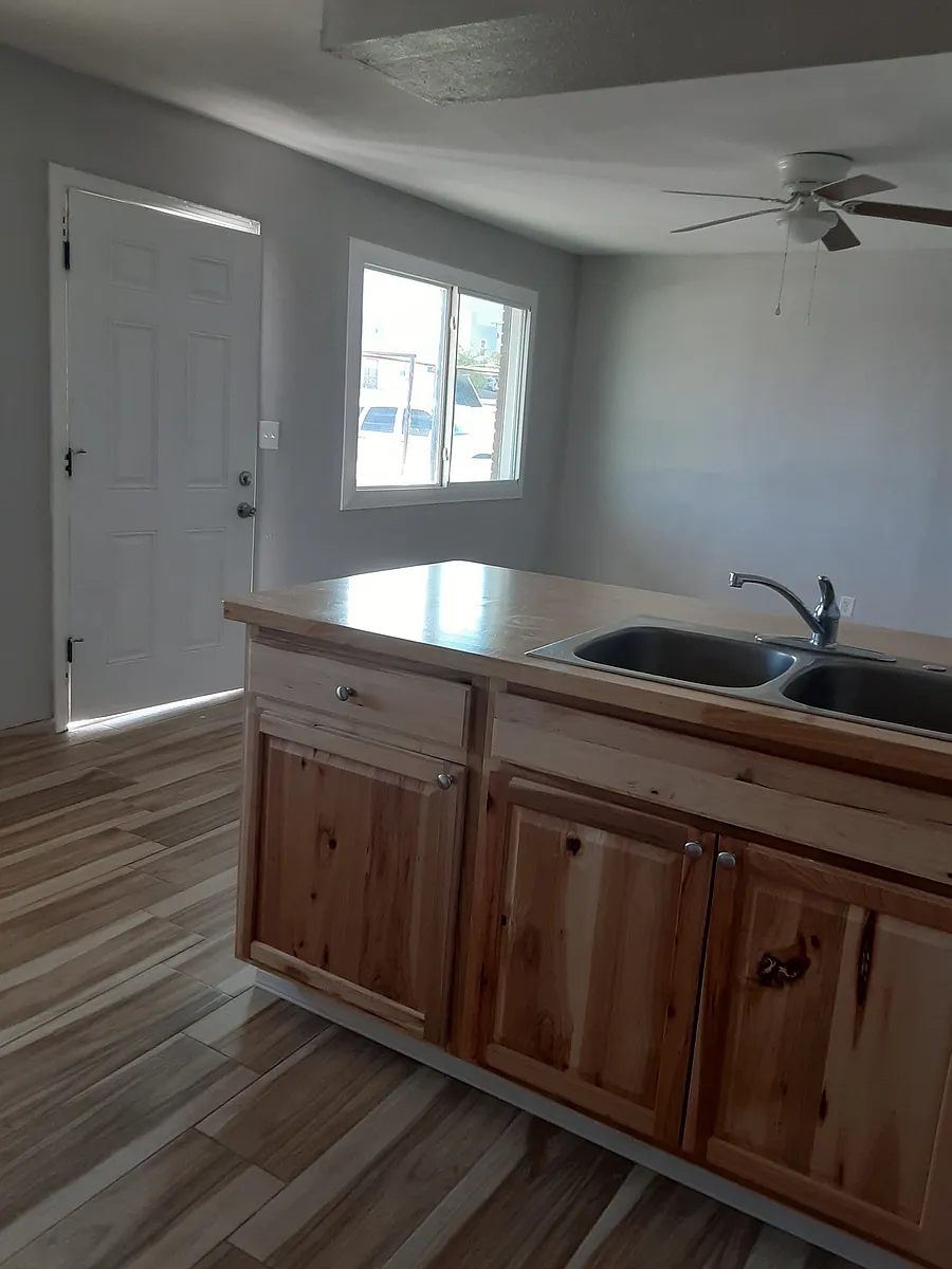 Building Photo - 3625 Keltner Ave #9